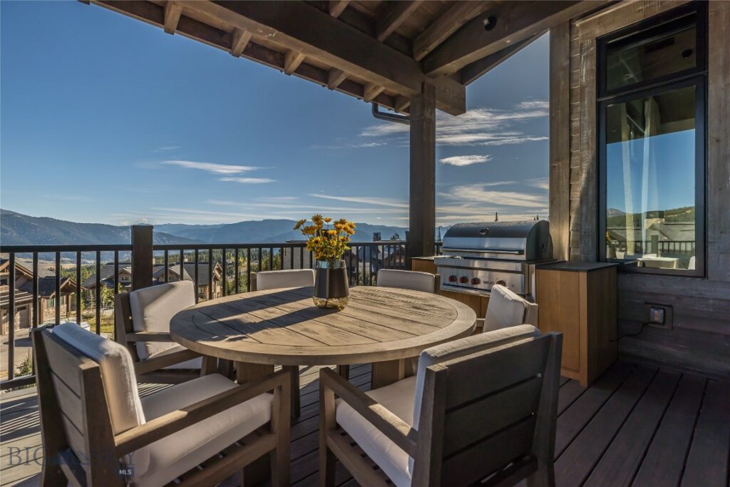 28 Pale Morning Spur