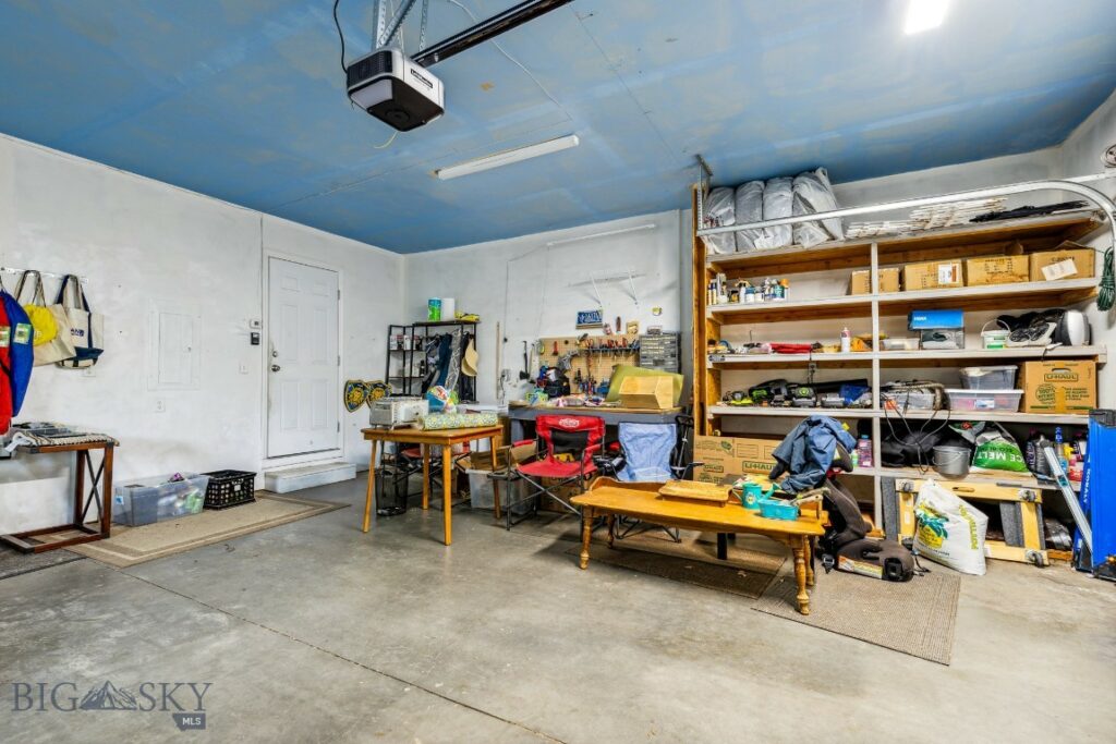 2801 W Villard Street