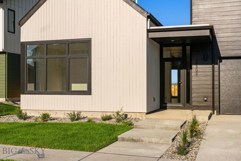 2809 S 30th Avenue
