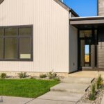 2809 S 30th Avenue