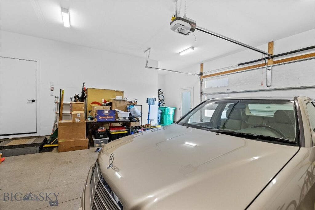 2818 Tierra Lane