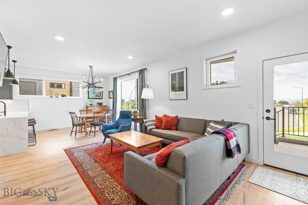 2818 Tierra Lane