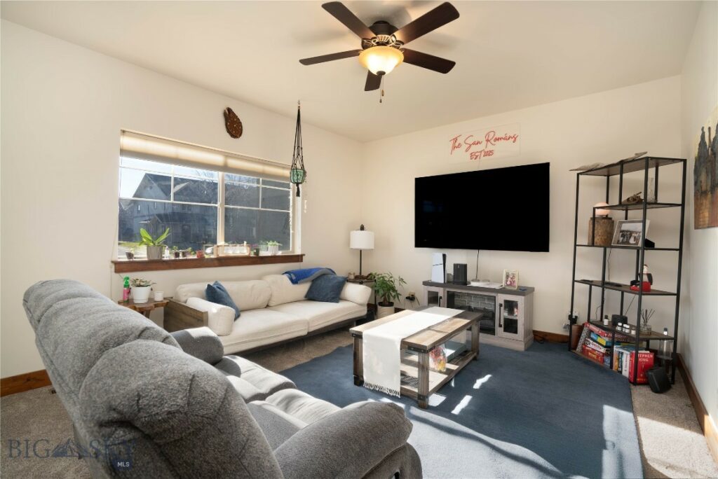 2839 Blackbird Drive