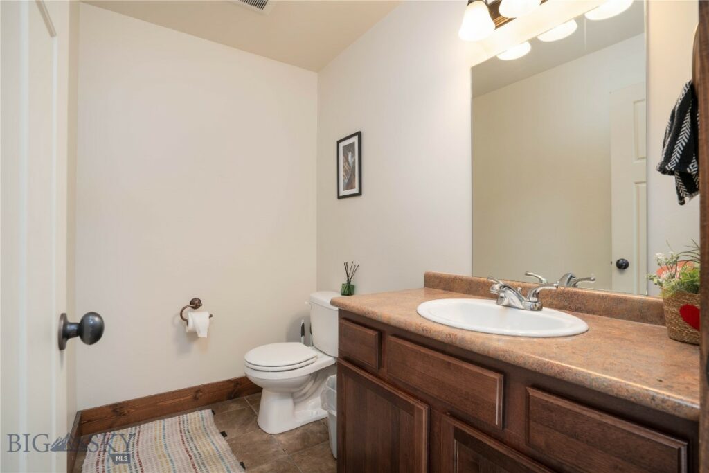 2839 Blackbird Drive