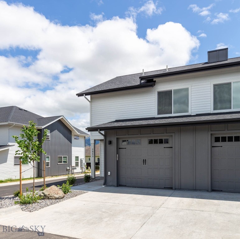 2853 Fen Way