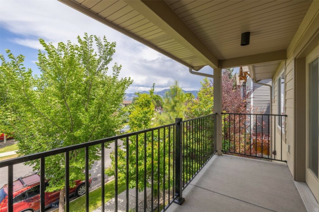 2926 Warbler Way