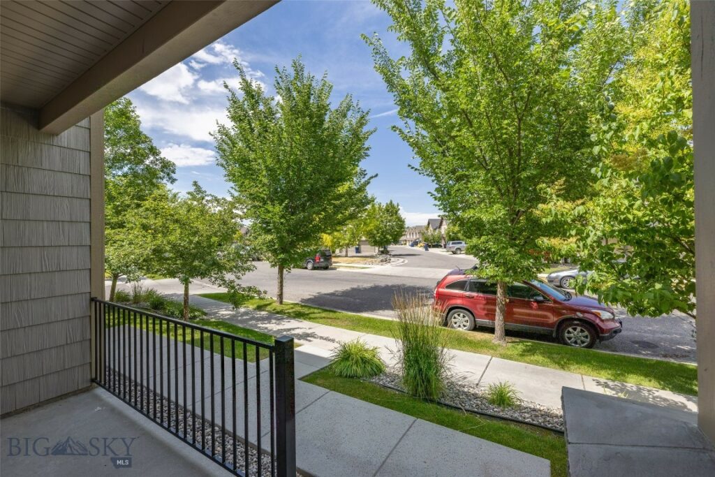 2926 Warbler Way