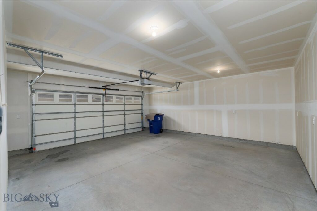 2926 Warbler Way