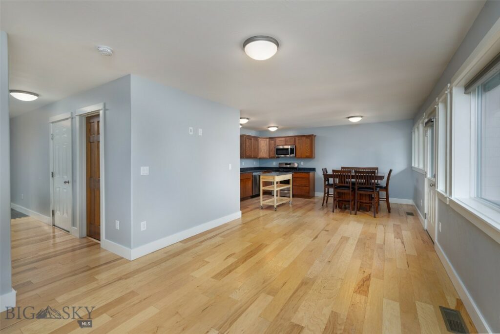 2926 Warbler Way