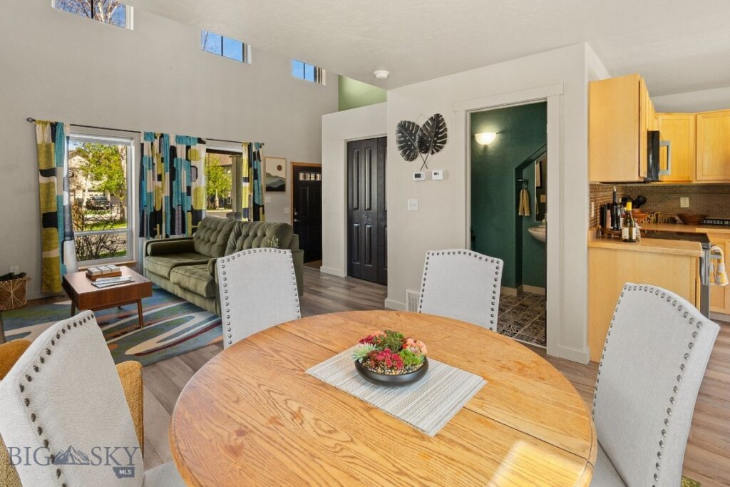 2942 Warbler Way