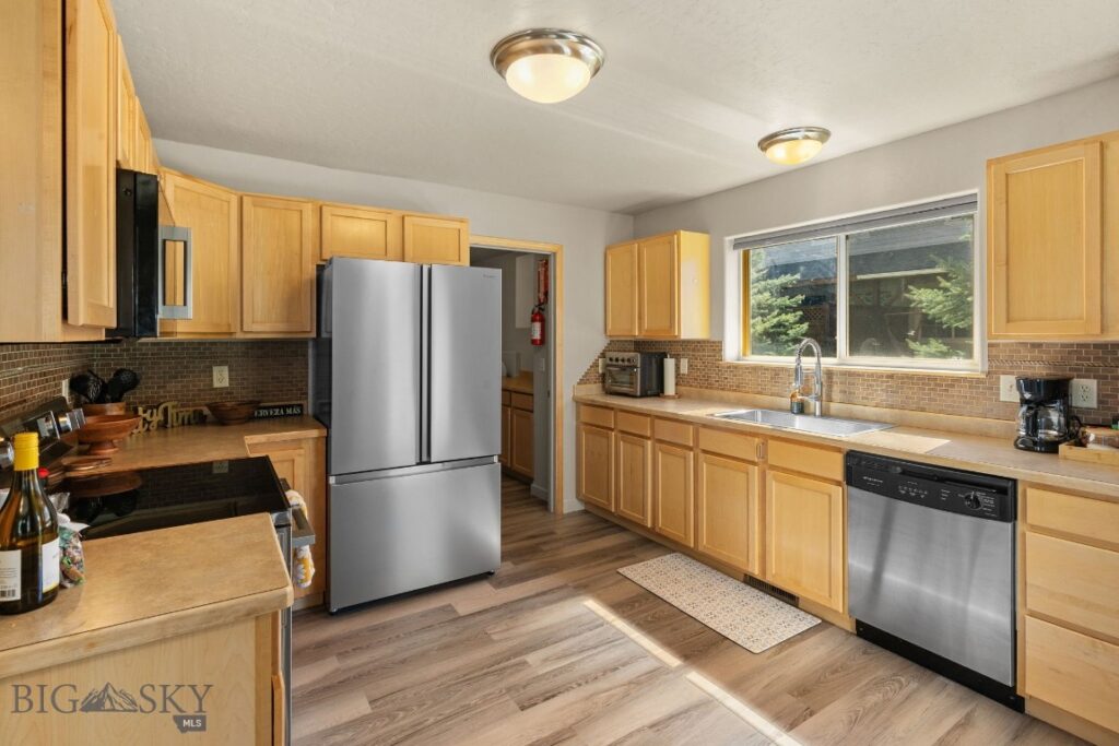 2942 Warbler Way