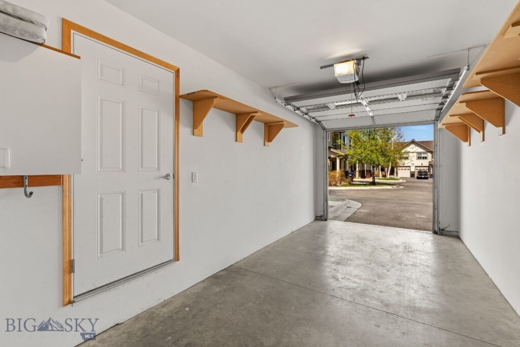 2942 Warbler Way