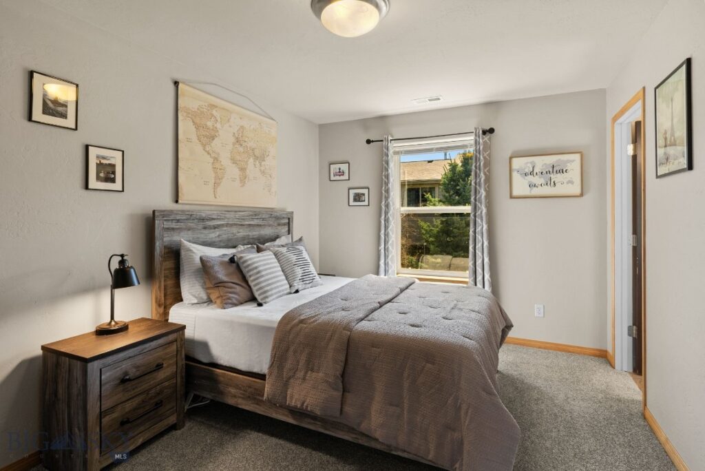 2942 Warbler Way