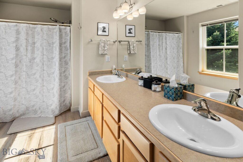 2942 Warbler Way