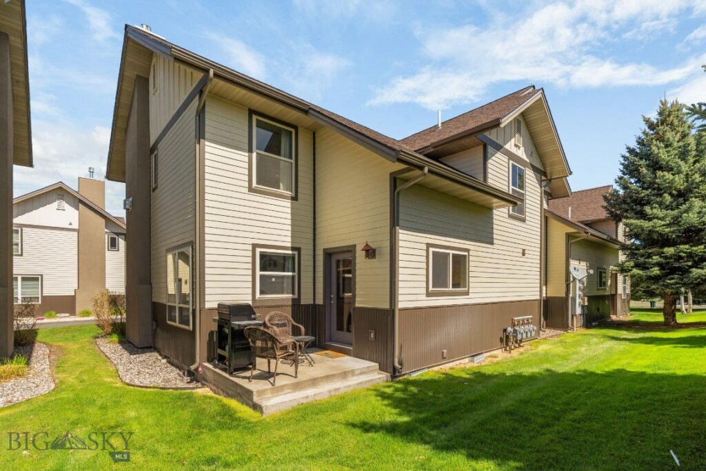 2942 Warbler Way