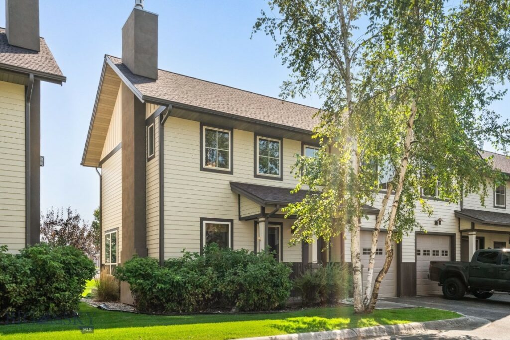 2944 Warbler Way
