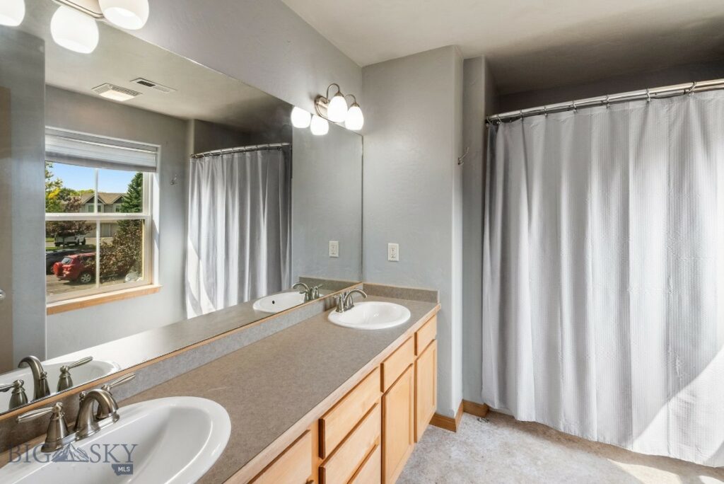 2944 Warbler Way