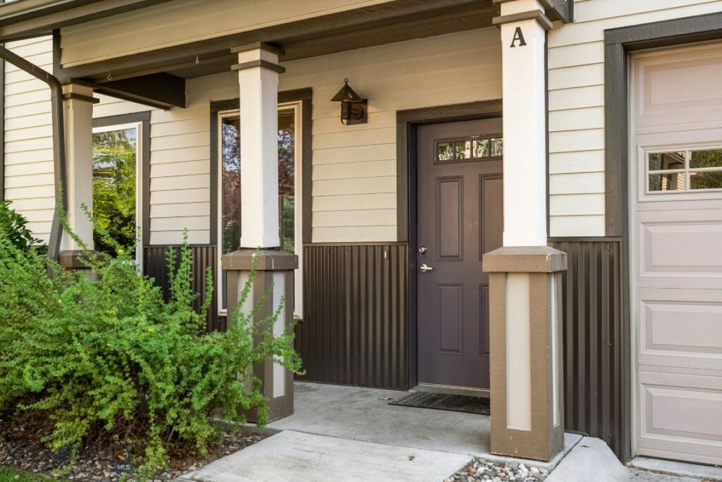 2944 Warbler Way