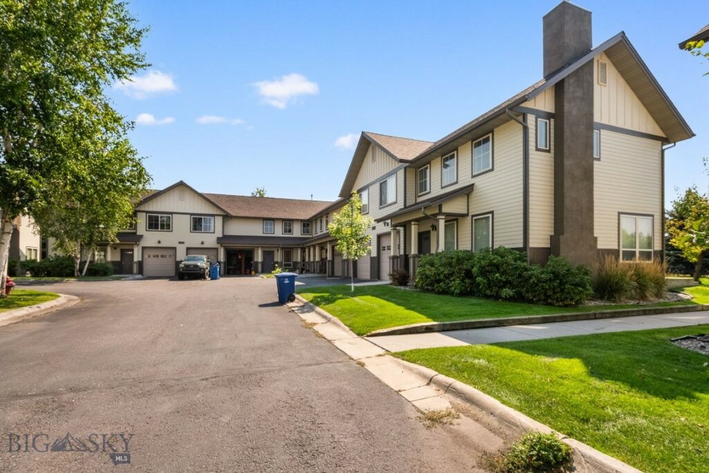 2944 Warbler Way