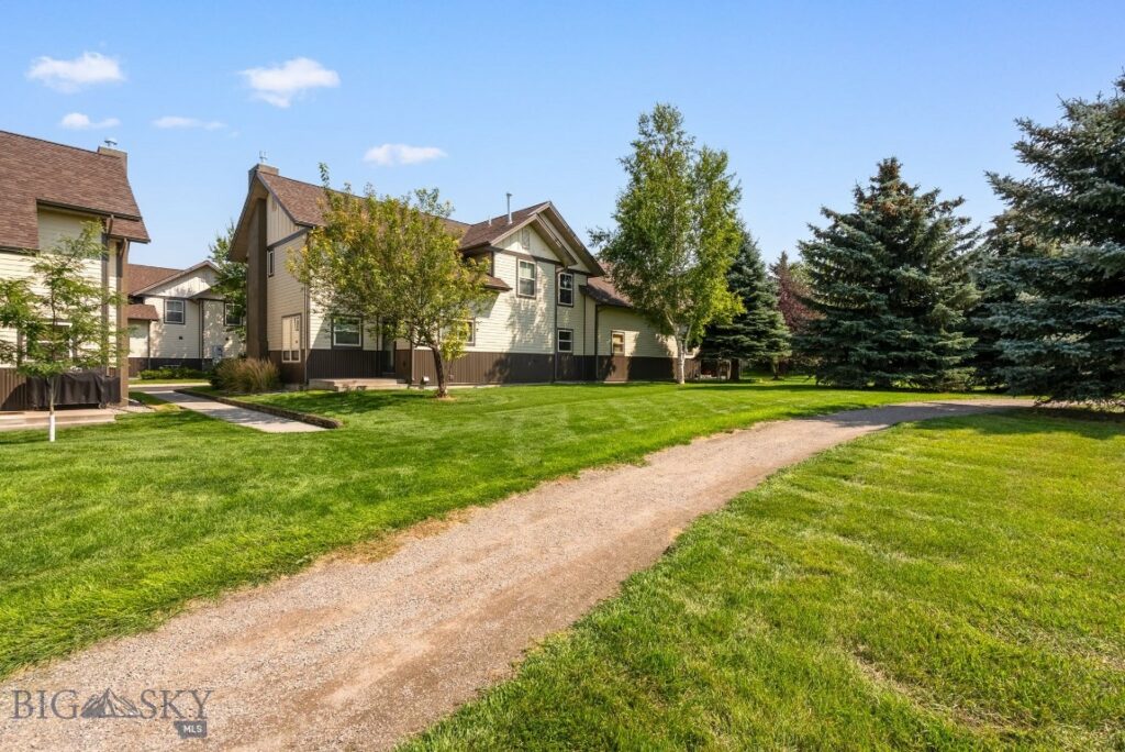 2944 Warbler Way