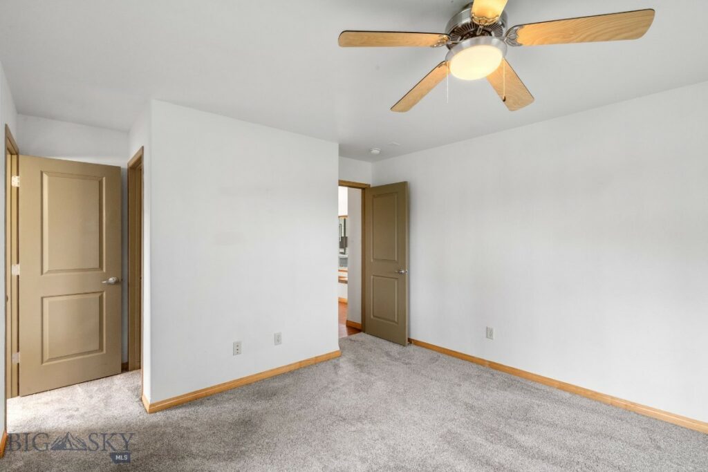 2948 Warbler Way