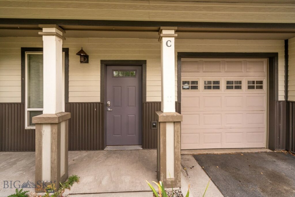 2948 Warbler Way