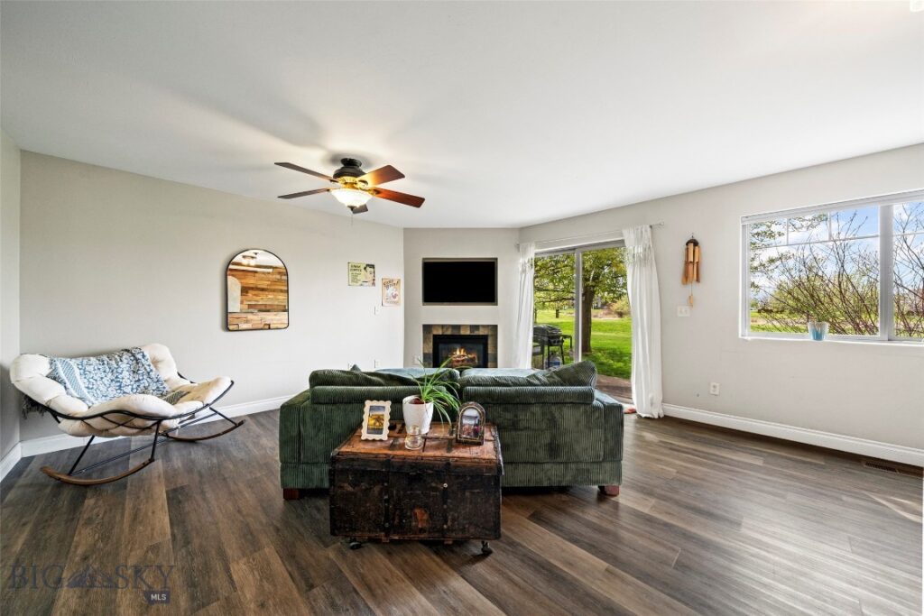 2963 Warbler Way