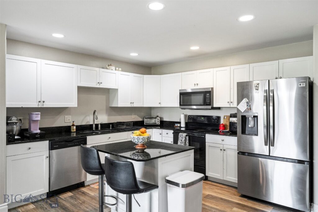 2963 Warbler Way