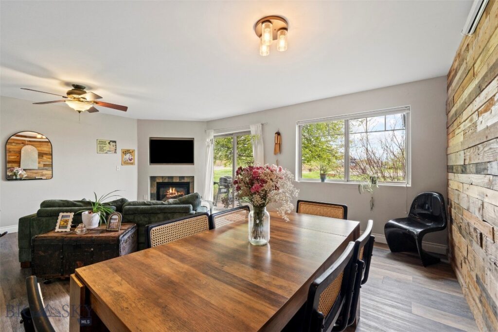 2963 Warbler Way