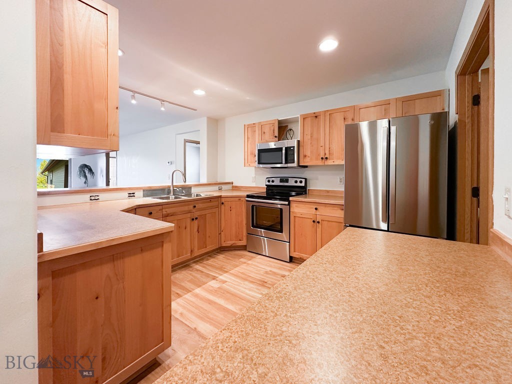 2963 Warbler Way