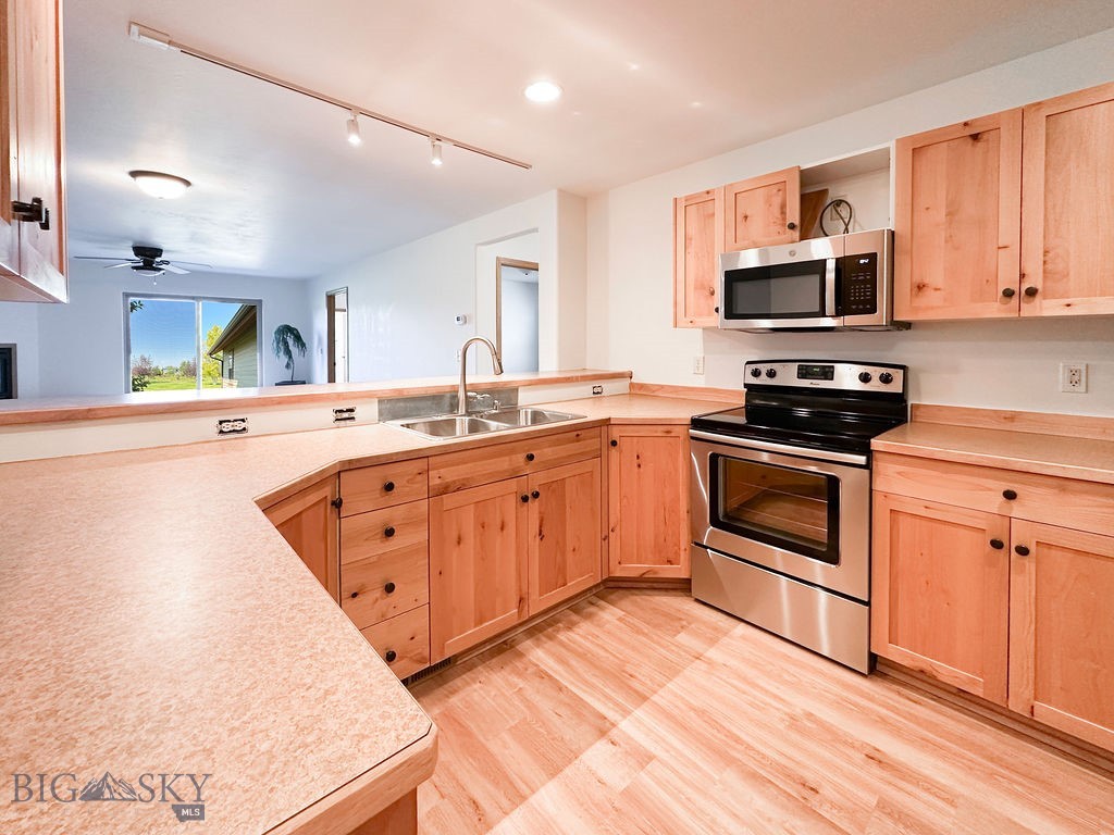2963 Warbler Way