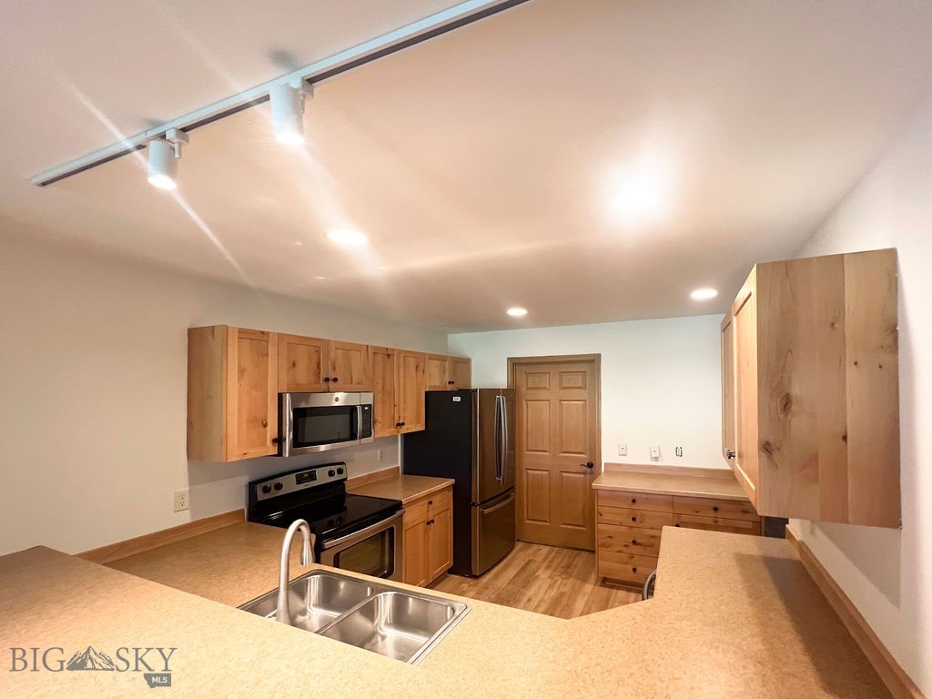 2963 Warbler Way