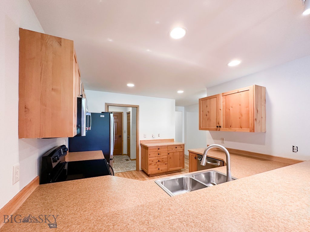 2963 Warbler Way