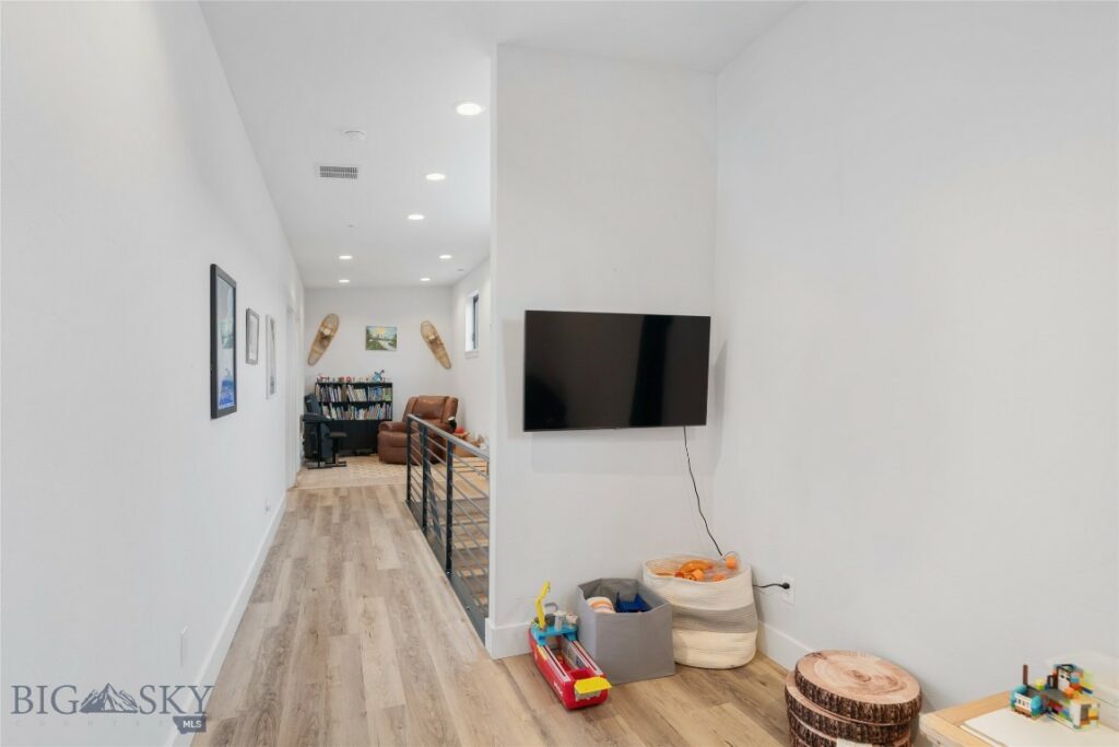 Big Sky MT 59716 - 8