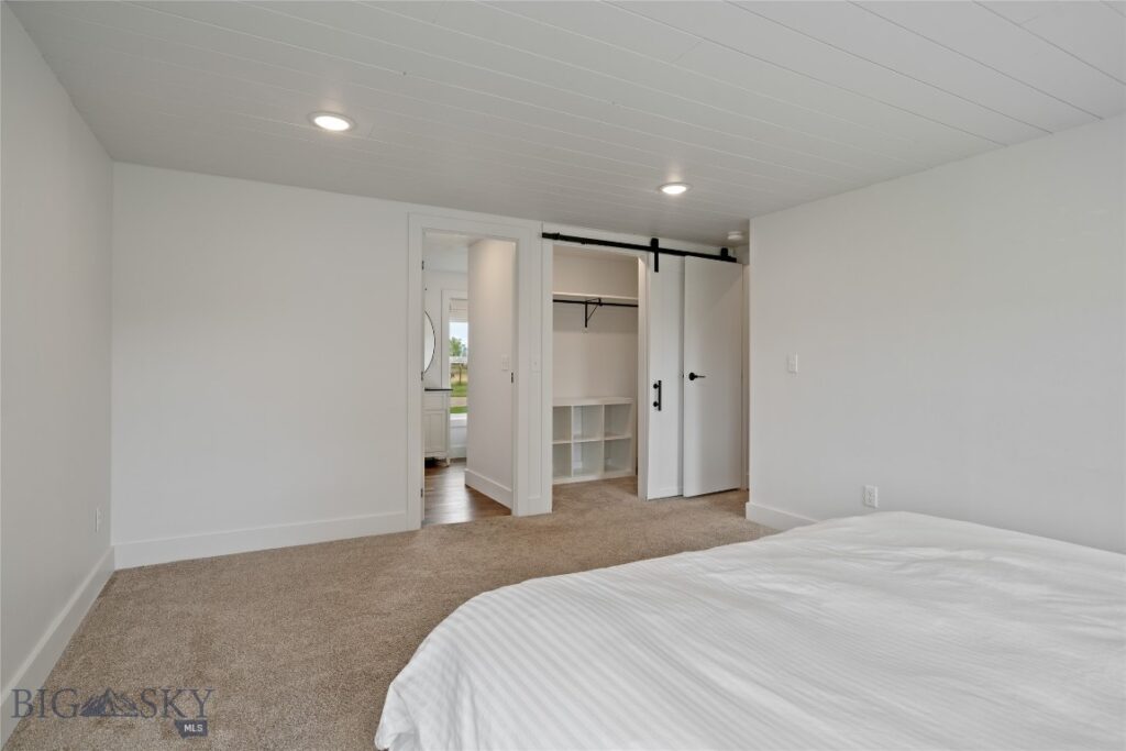 3000 Sales Road