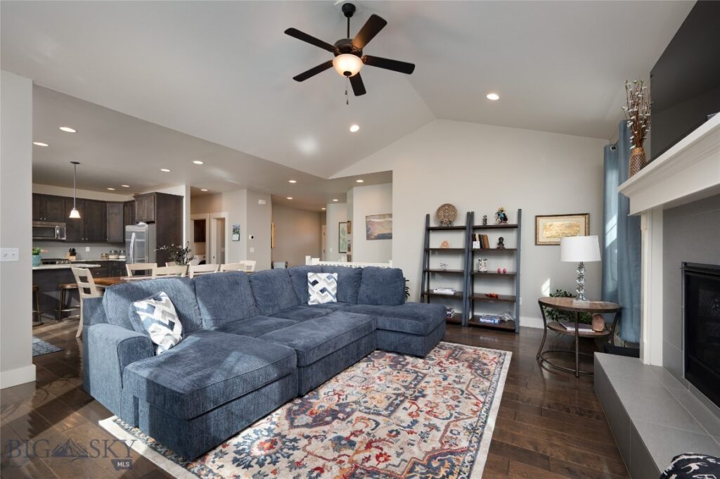 3021 Teslow Drive