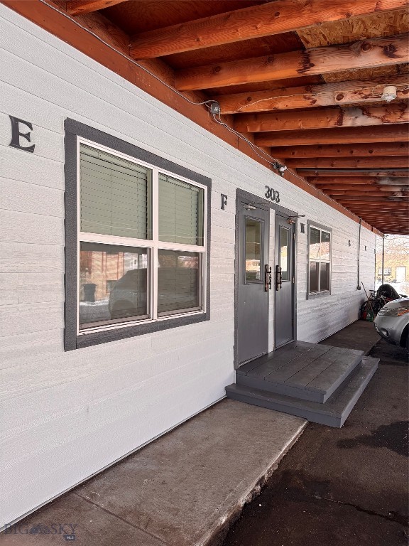 303 N 8th Avenue