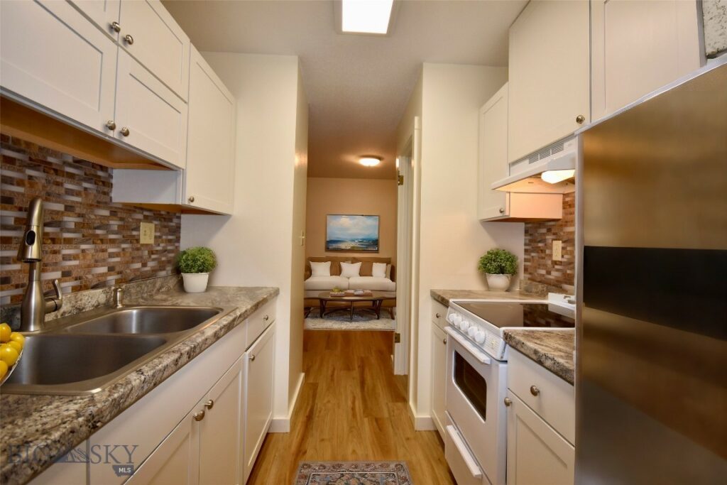 303 N 8th Avenue