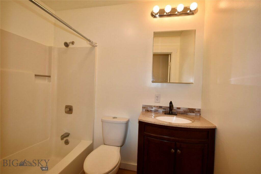 303 N 8th Avenue