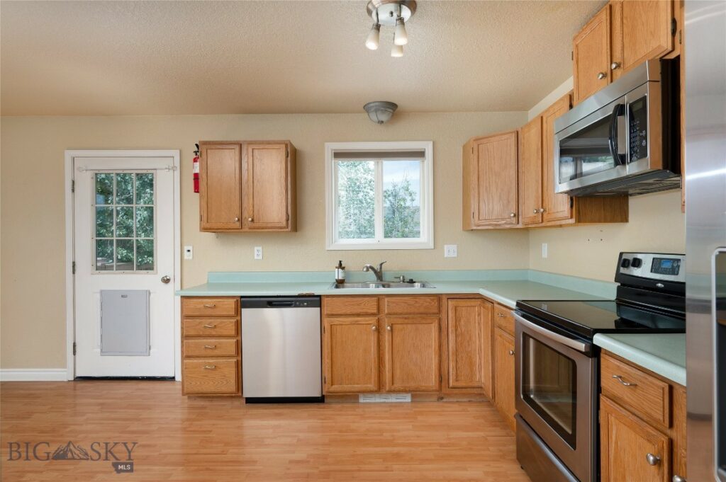 303 Pearl Dr.