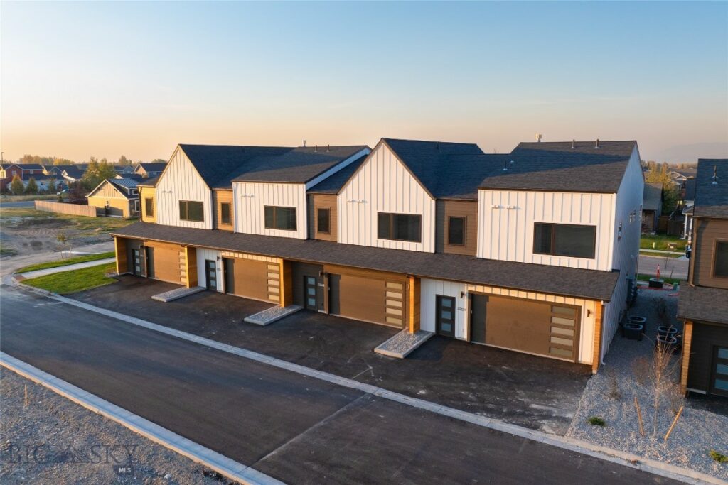 3030 Autumn Grove Street