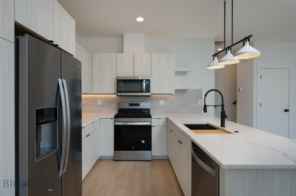 3030 Autumn Grove Street