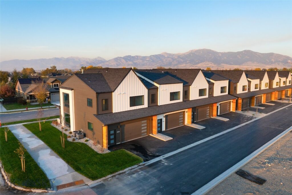 3090 Autumn Grove Street