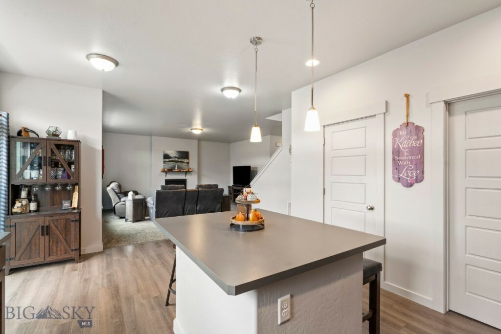 310 Rugged Creek Avenue