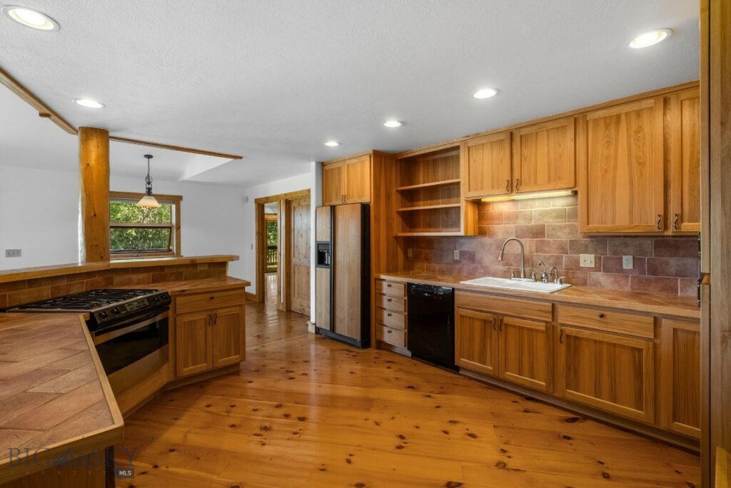 3127 Augusta Drive