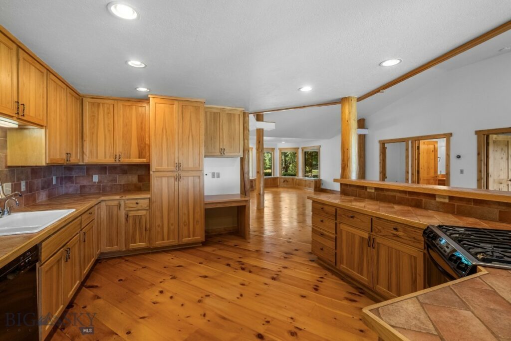 3127 Augusta Drive