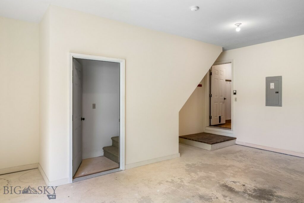 3127 Augusta Drive