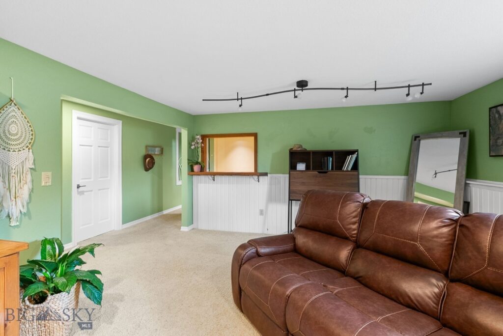 313 Cirque Drive