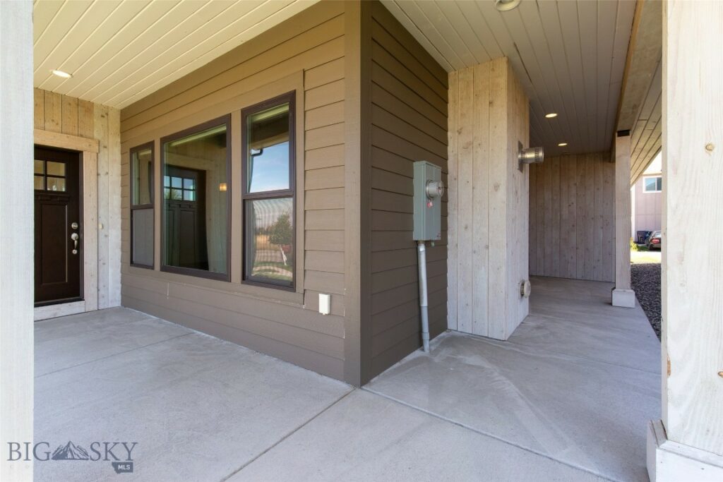 3164 S 15th Avenue