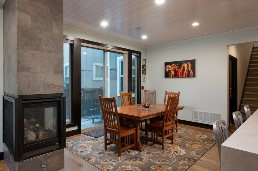 3165 Summer View Lane